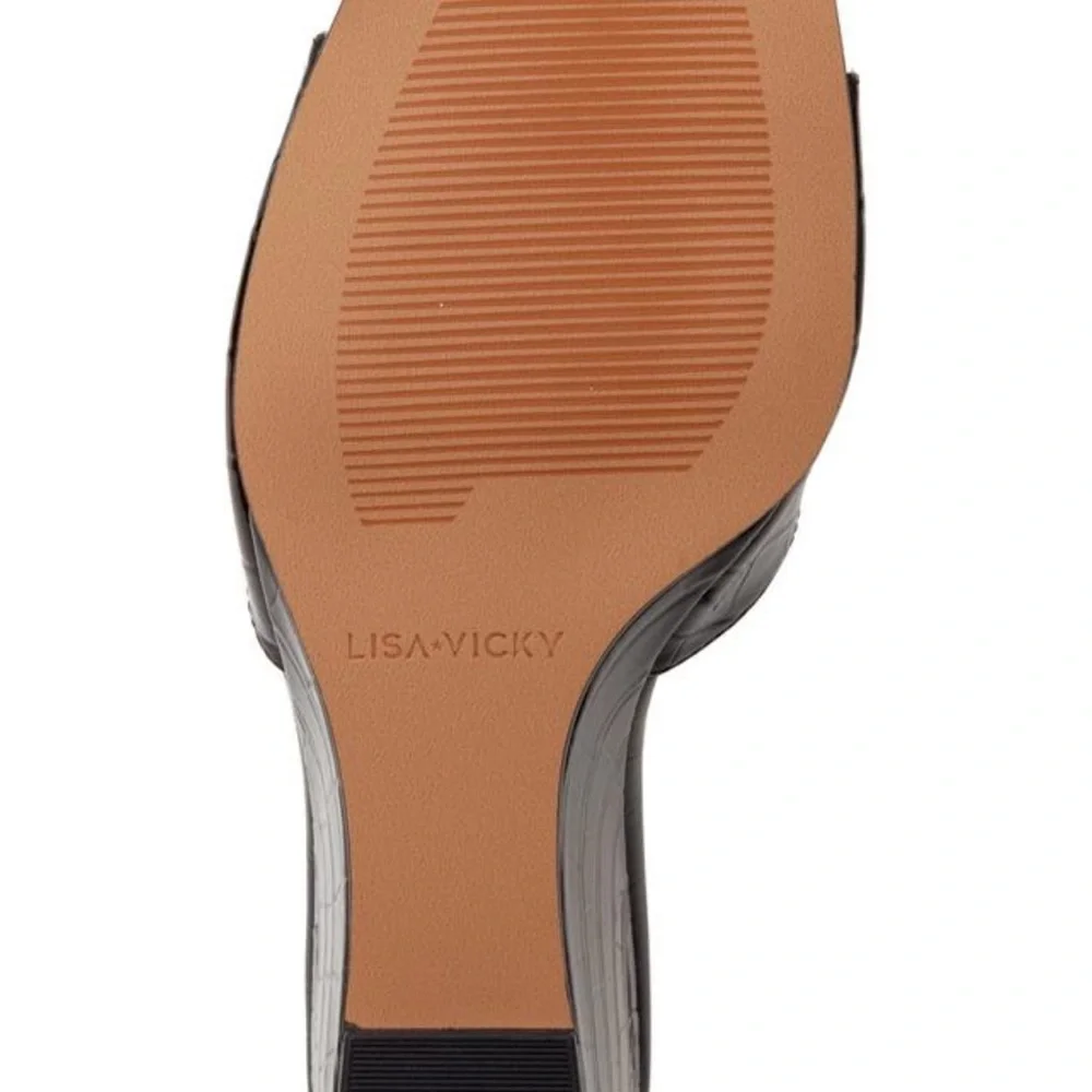 Lisa Vicky Adore-V Wedge Sandal Black Croco Pattern Size 7.5 NIB
